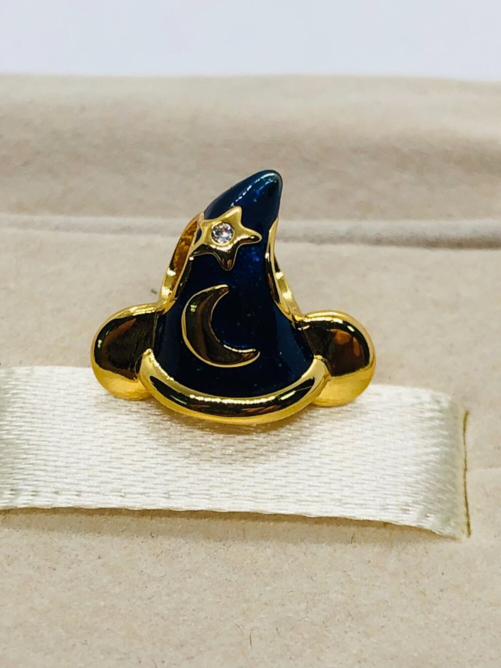 ✨🔥Pandora Disney Mickey Mouse Sorcerer's Hat Charm